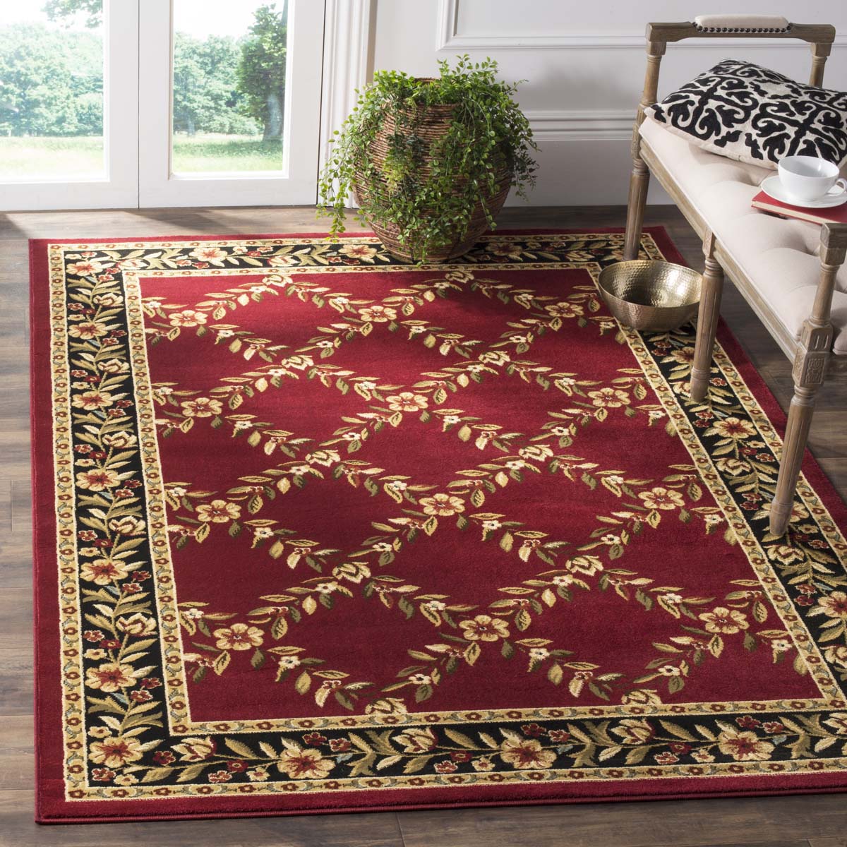 Safavieh Lyndhurst 557 Rug, LNH557 - Red / Black