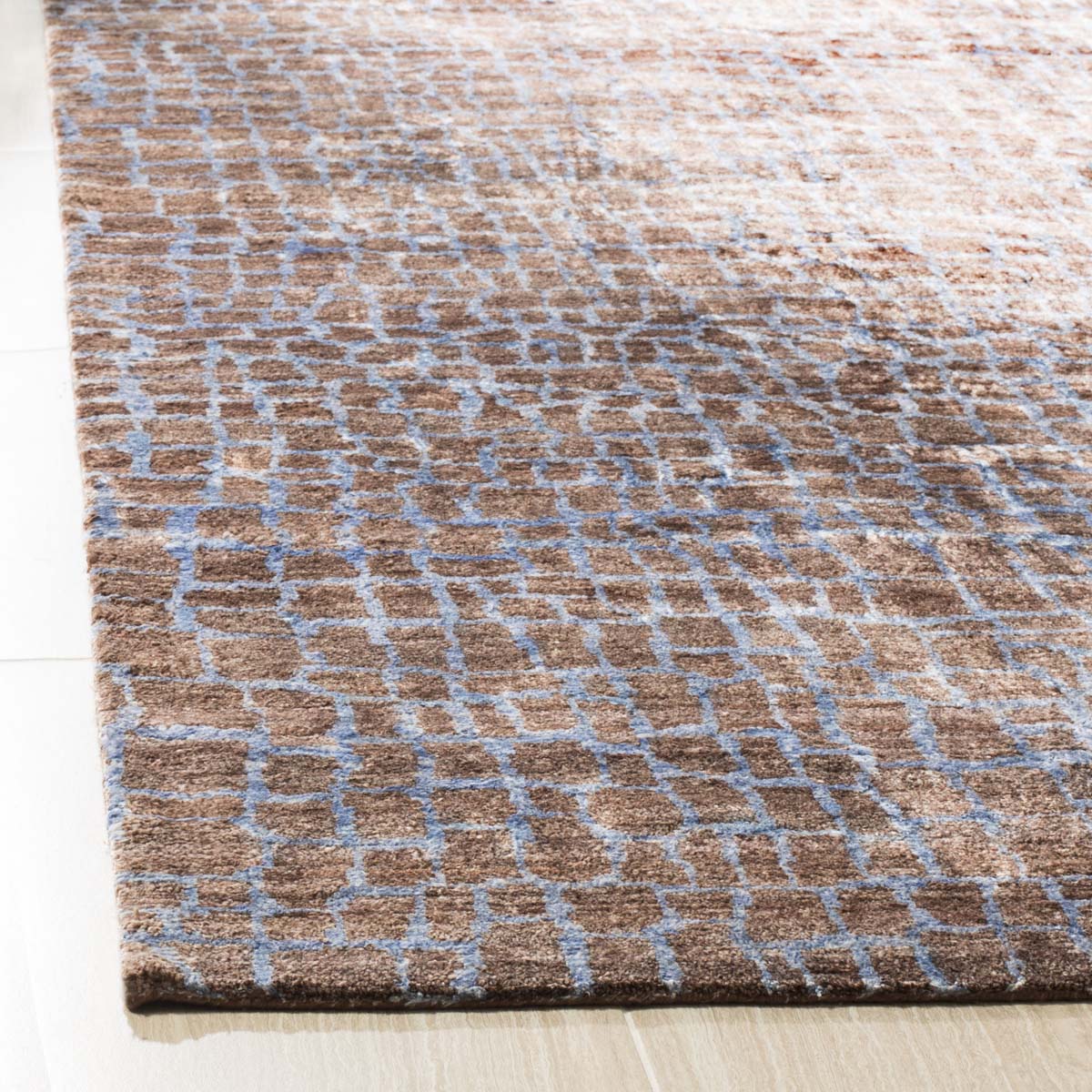 Safavieh Luxor 130 Rug, LUX130 - Brown