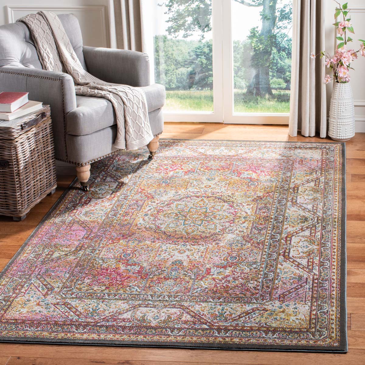 Safavieh Luxor 322 Rug, LUX322 - Ivory / Fuchsia