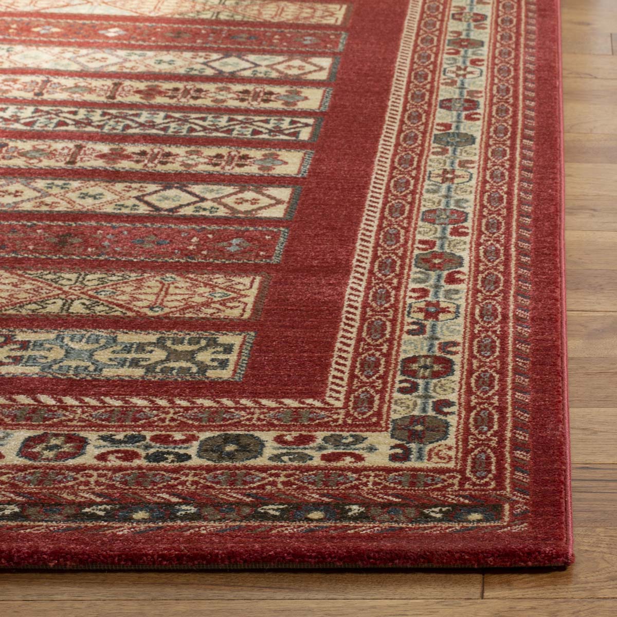 Safavieh Mahal 636 Rug, MAH636 - Red / Creme