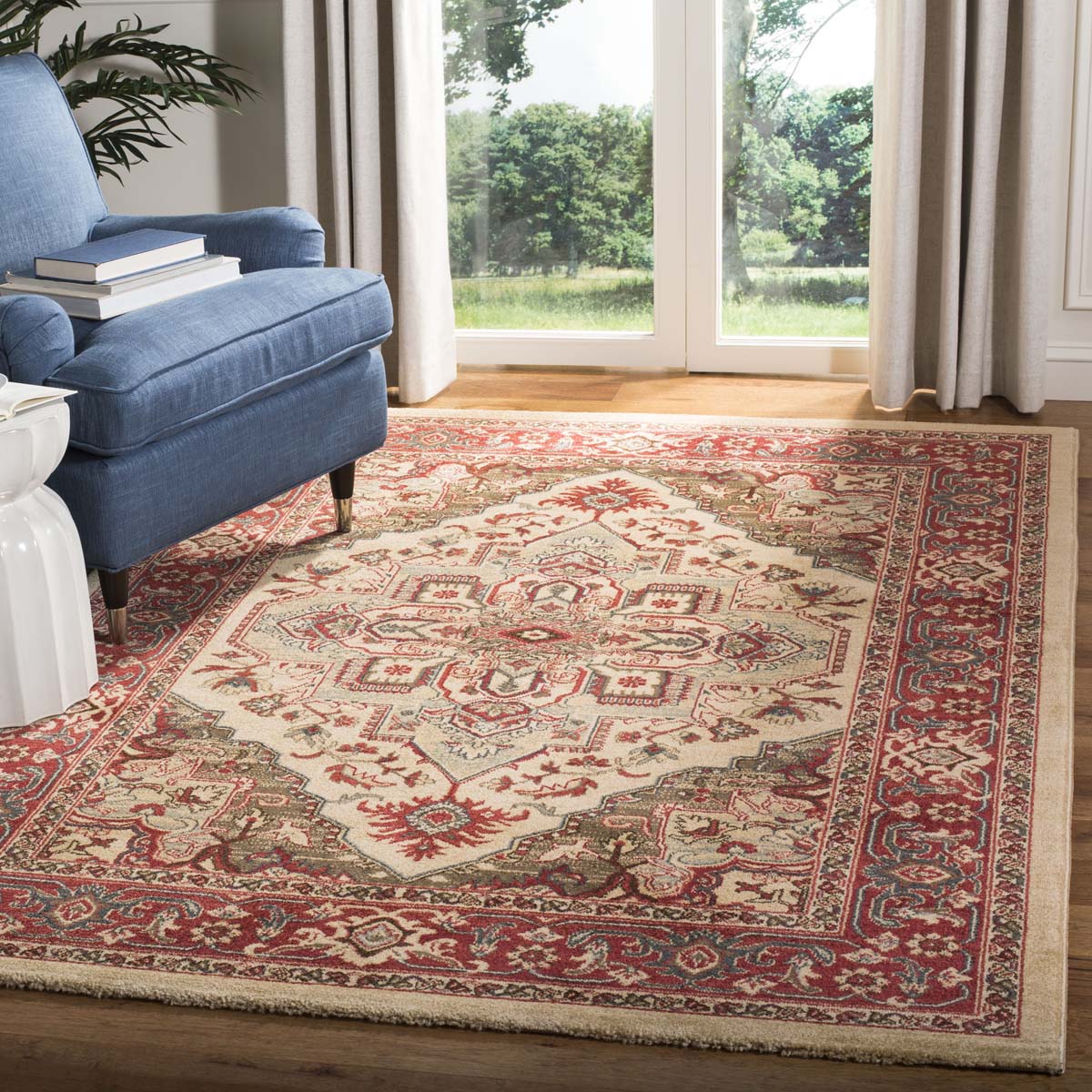 Safavieh Mahal 678 Rug, MAH678 - Creme / Red