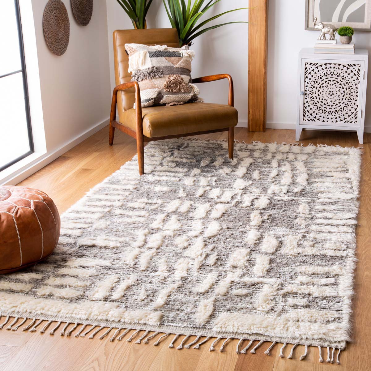 Safavieh Manhattan 469 Rug, MAN469 - Ivory / Grey