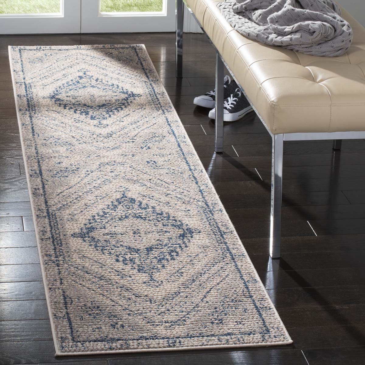 Safavieh Marseille 400 411 Rug, MAR411 - Navy / Ivory