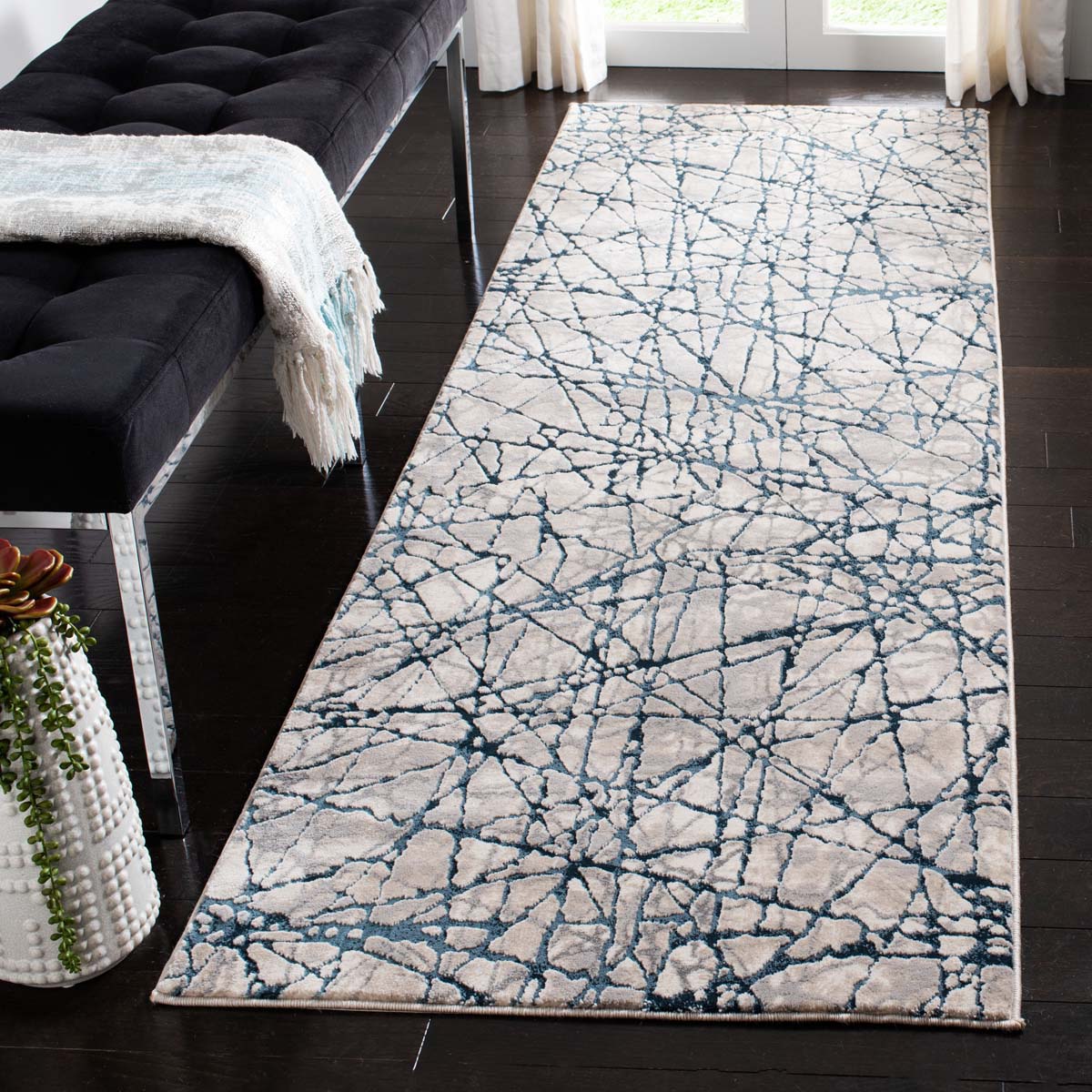 Safavieh Meadow 324 Rug, MDW324 - Navy / Ivory