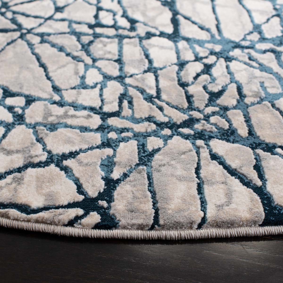 Safavieh Meadow 324 Rug, MDW324 - Navy / Ivory