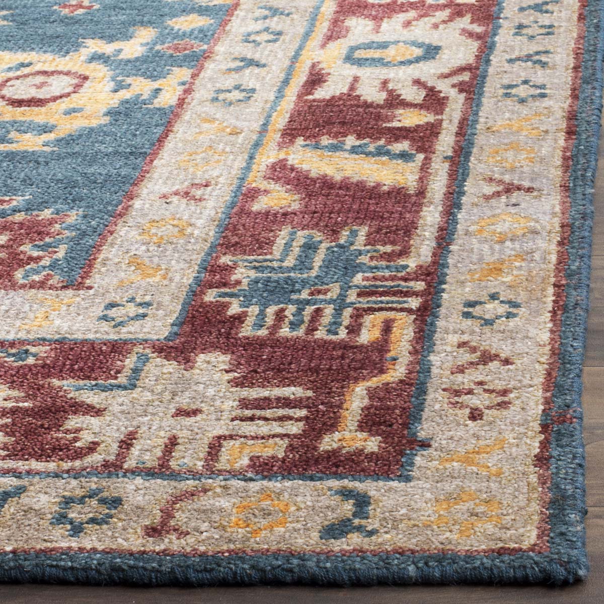 Safavieh Maharaja 254 Rug, MHJ254 - Blue / Red