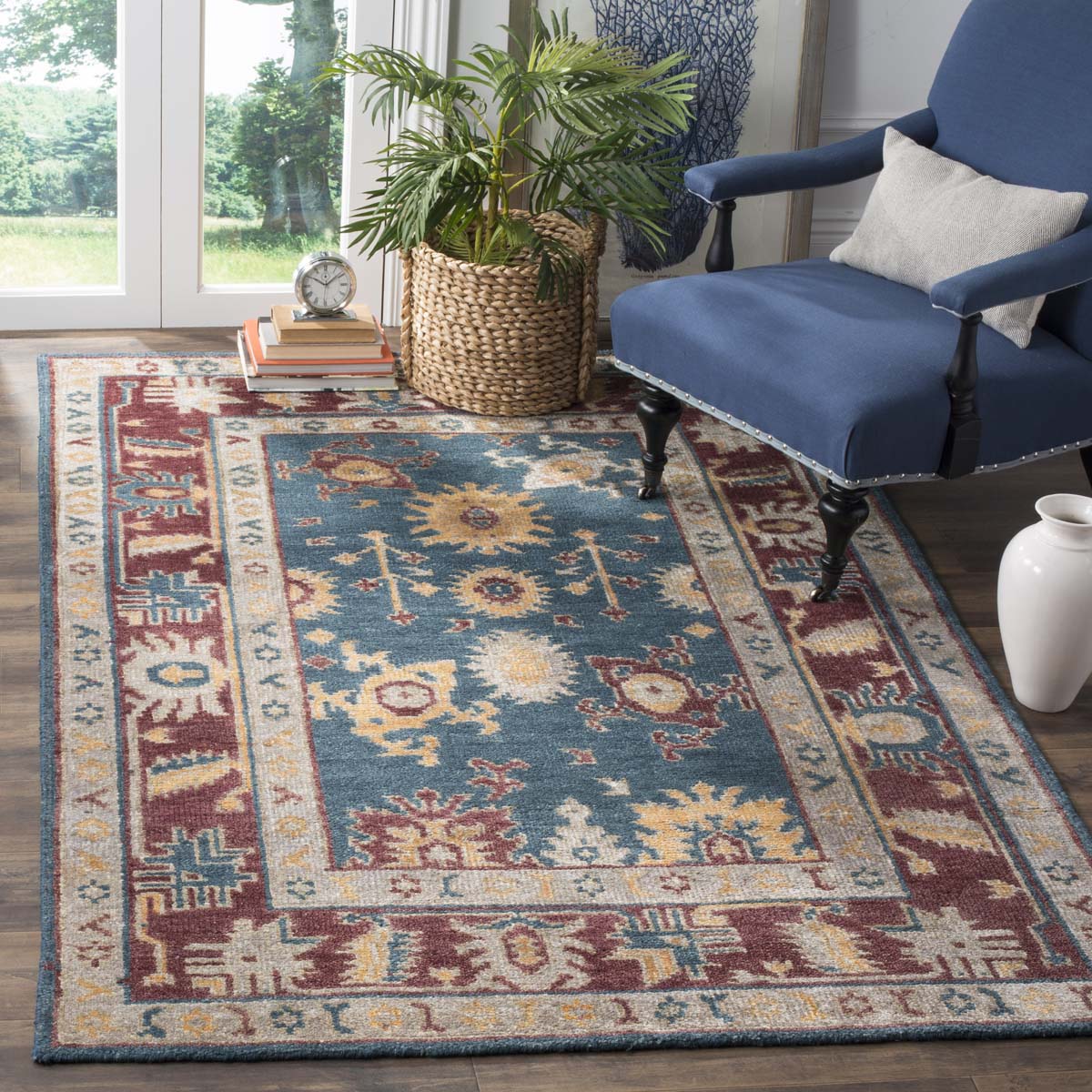 Safavieh Maharaja 254 Rug, MHJ254 - Blue / Red