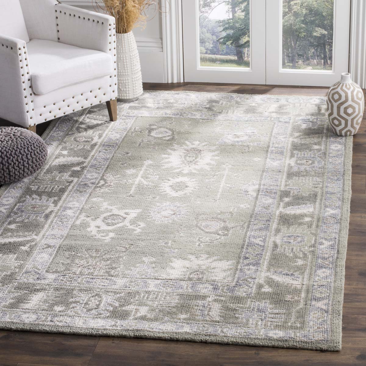 Safavieh Maharaja 254 Rug, MHJ254 - Slate / Silver