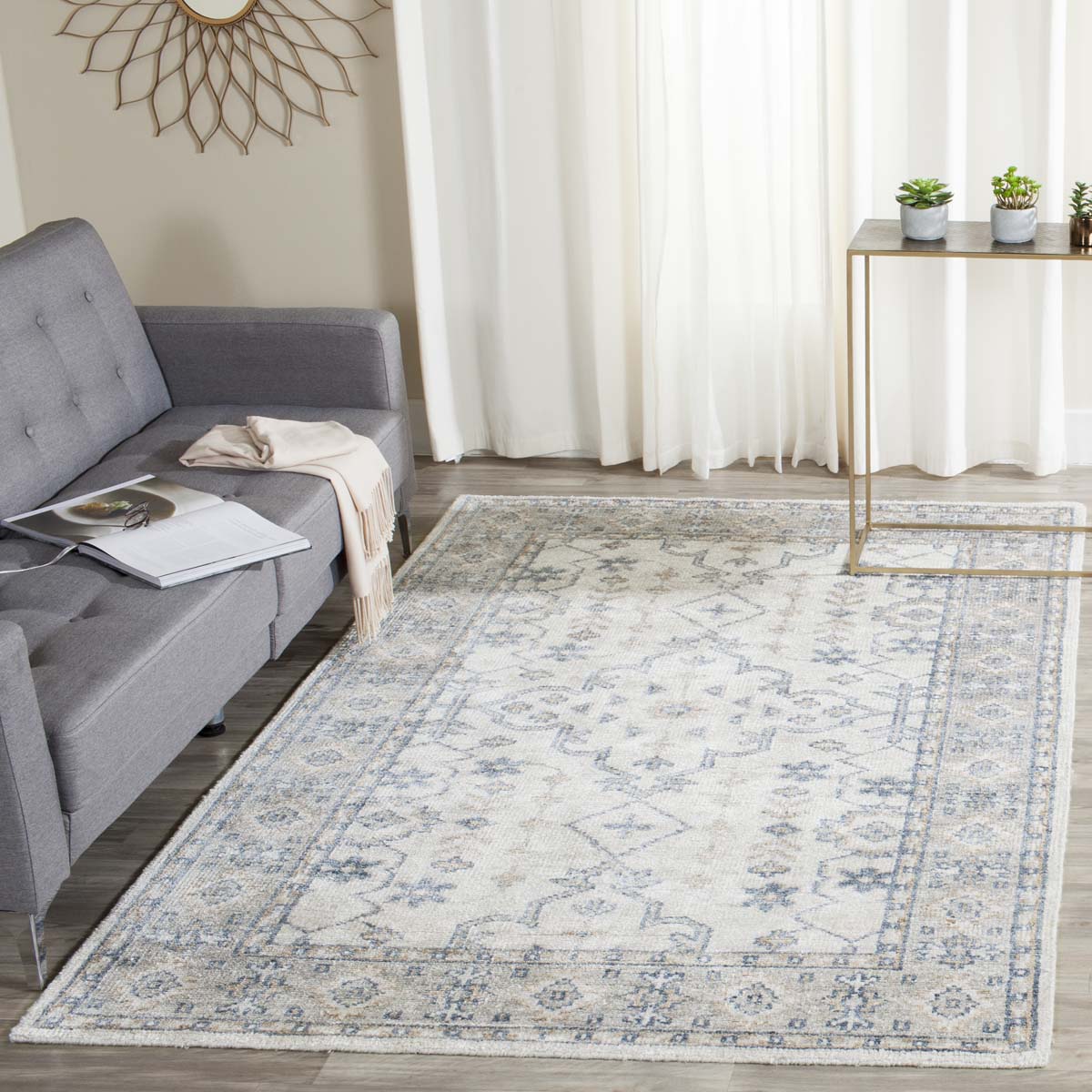 Safavieh Maharaja 441 Rug, MHJ441 - Ivory / Blue