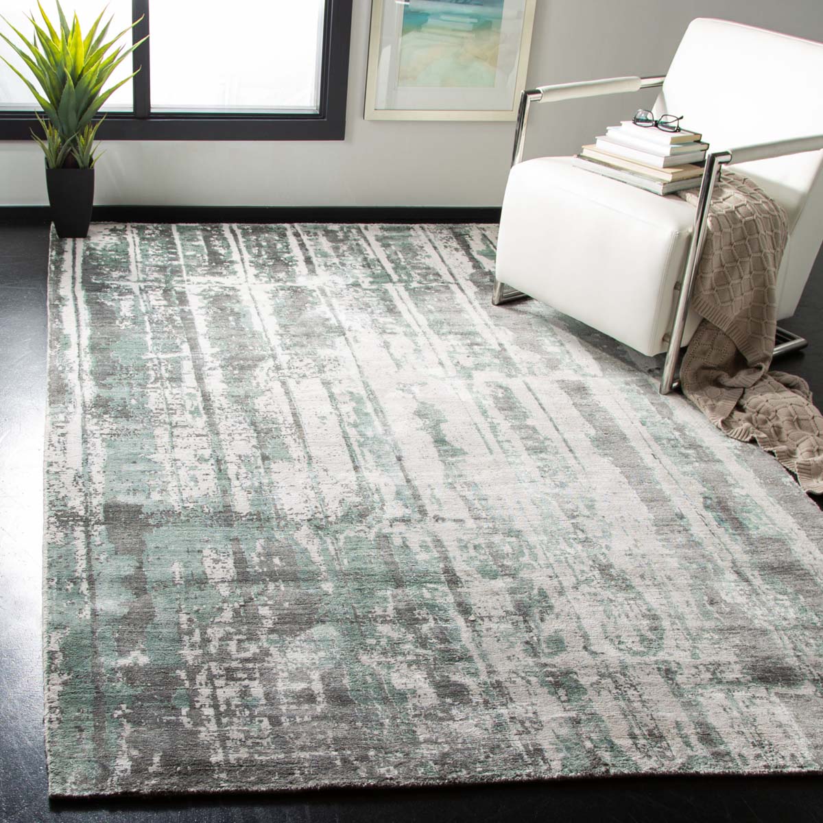 Safavieh Mirage 267 Rug, MIR267 - Silver / Grey