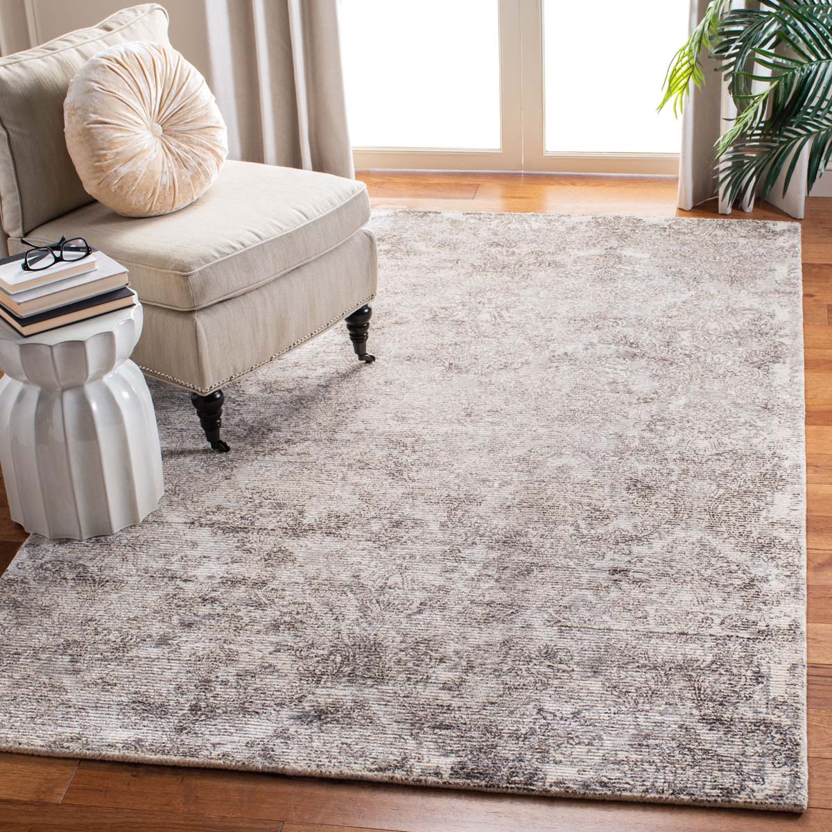 Safavieh Mirage 735 Rug, MIR735 - Silver / Ivory