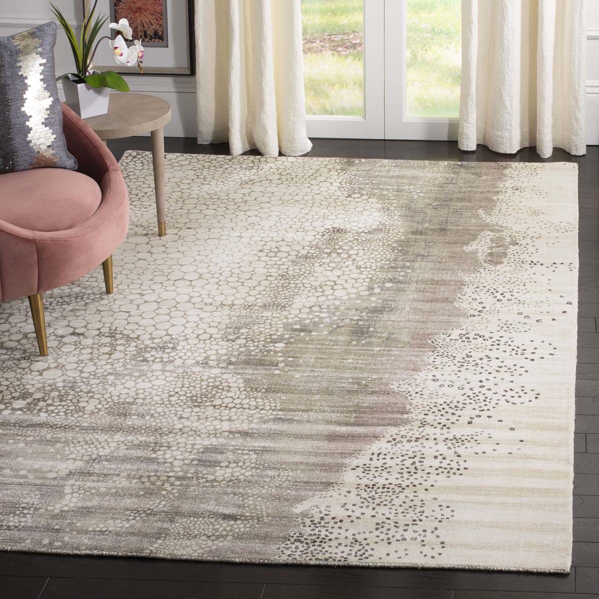 Safavieh Mirage 977 Rug, MIR977 - Beige