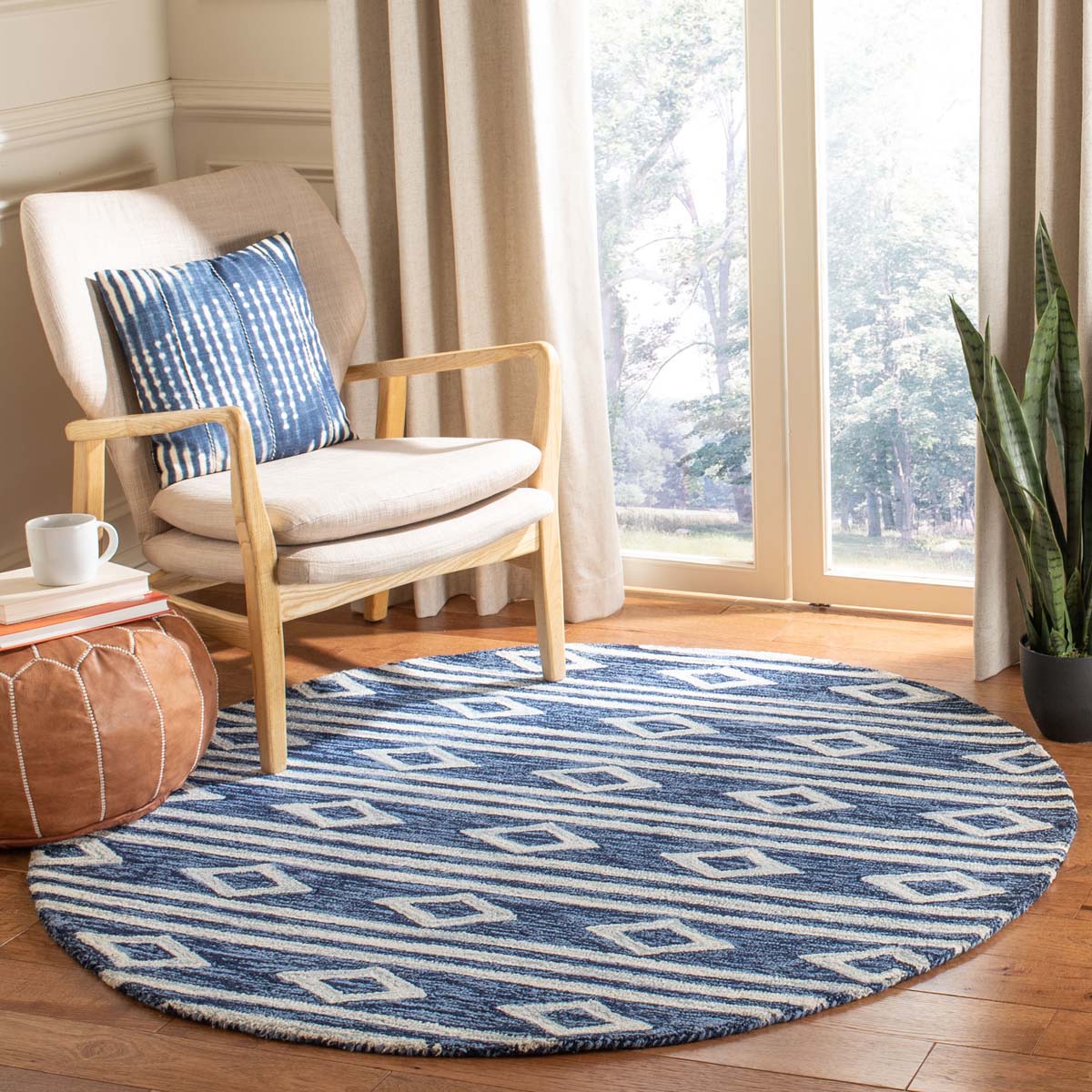 Safavieh Micro-Loop 153 Rug, MLP153 - Navy / Ivory