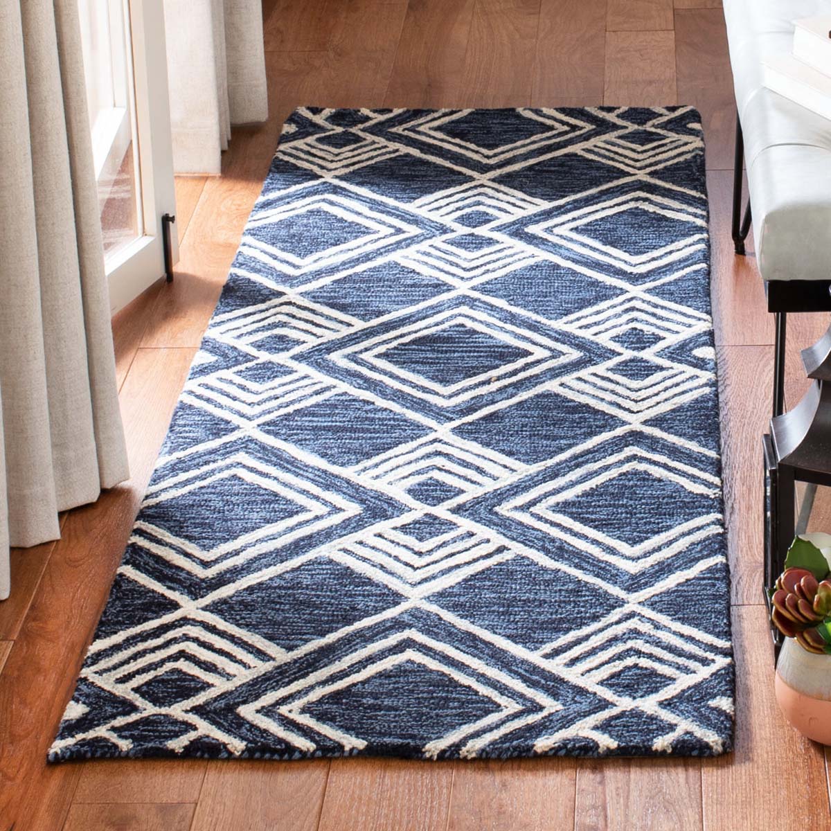 Safavieh Micro-Loop 154 Rug, MLP154 - Navy / Ivory