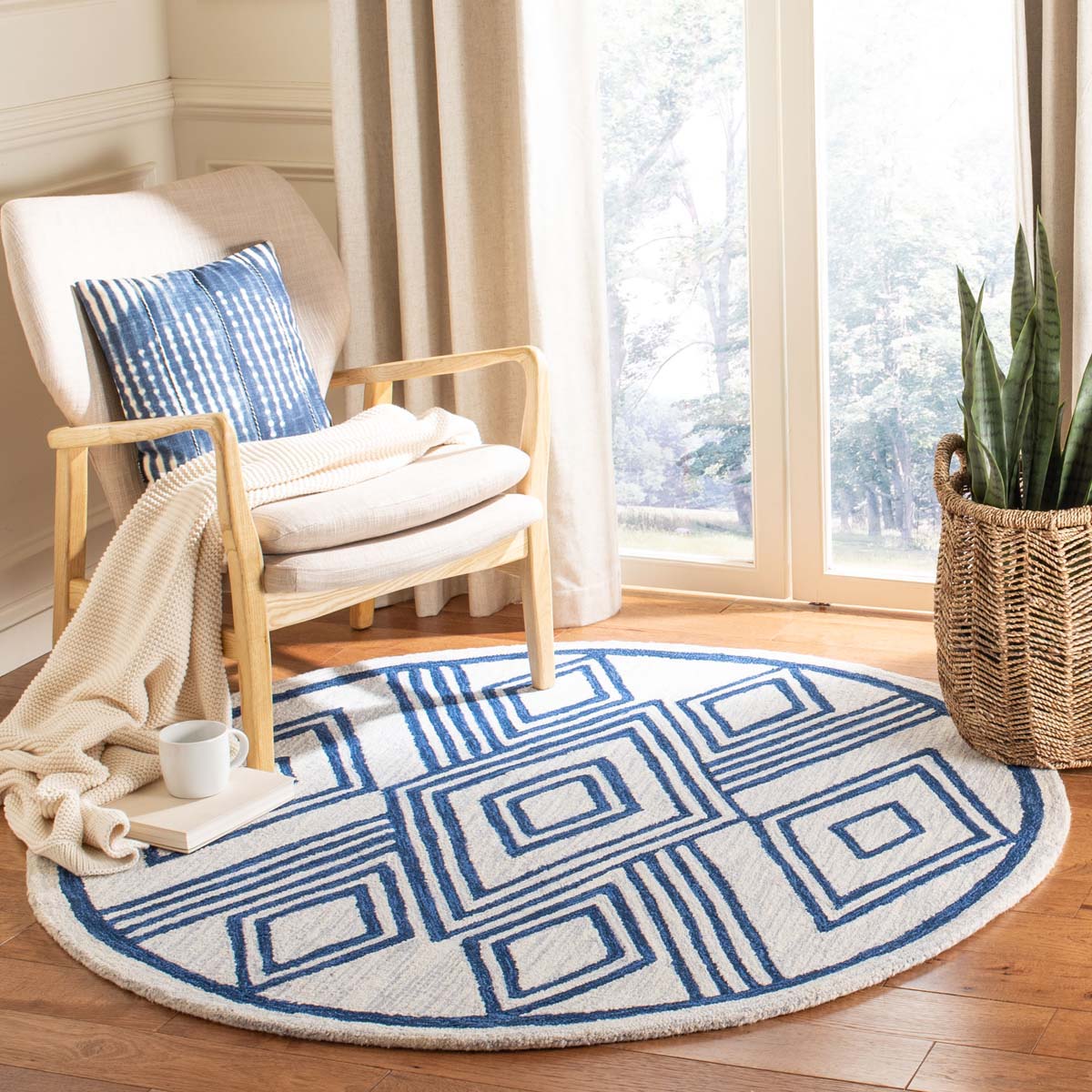 Safavieh Micro-Loop 156 Rug, MLP156 - Ivory / Navy