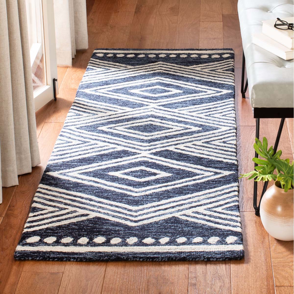 Safavieh Micro-Loop 156 Rug, MLP156 - Navy / Ivory