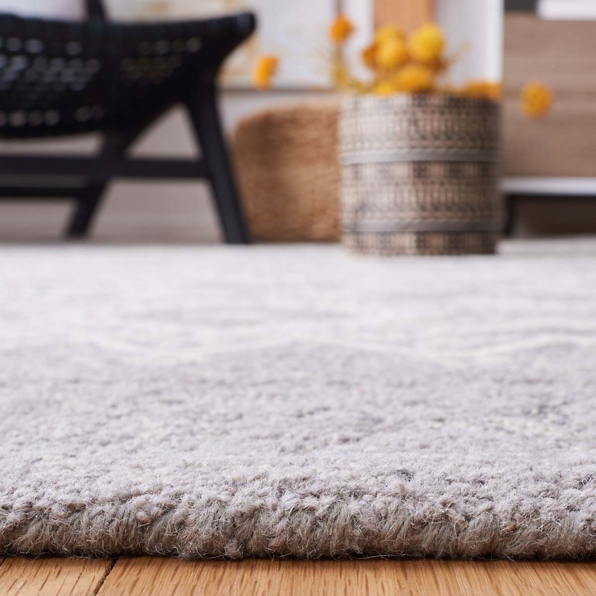 Safavieh Micro-Loop 517 Rug, MLP517 - Ivory / Grey