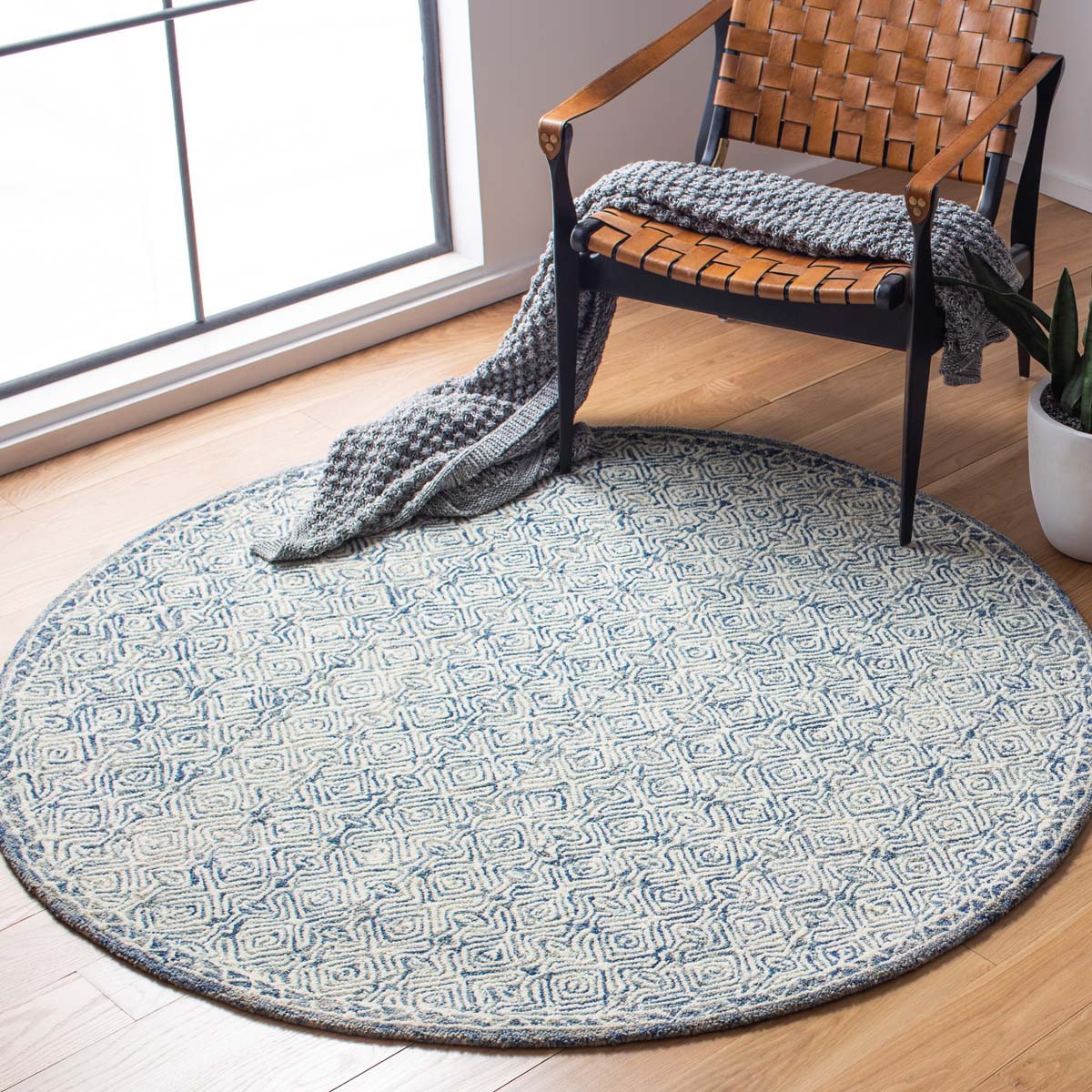 Safavieh Micro-Loop 526 Rug, MLP526 - Navy / Ivory