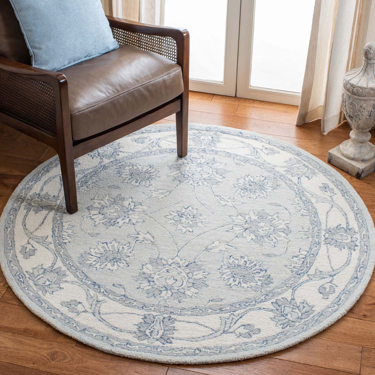 Safavieh Micro-Loop 536 Rug, MLP536 - Light Blue / Ivory