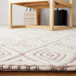 Safavieh Marbella 308 Rug, MRB308 - Dark Pink / Ivory