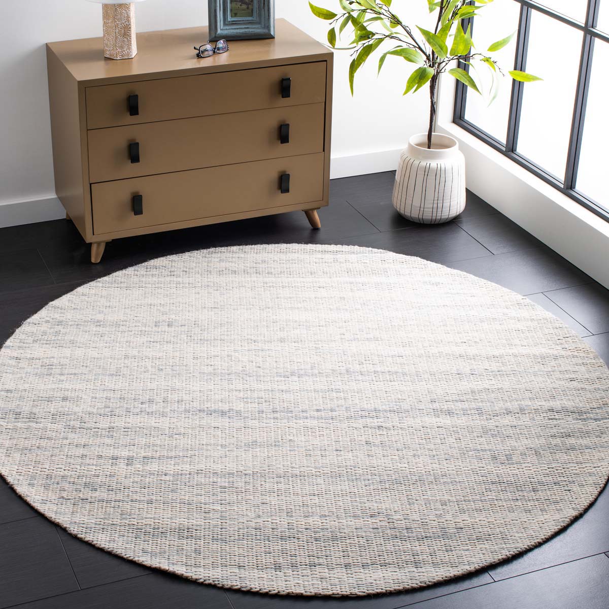 Safavieh Marbella 311 Rug, MRB311 - Light Grey