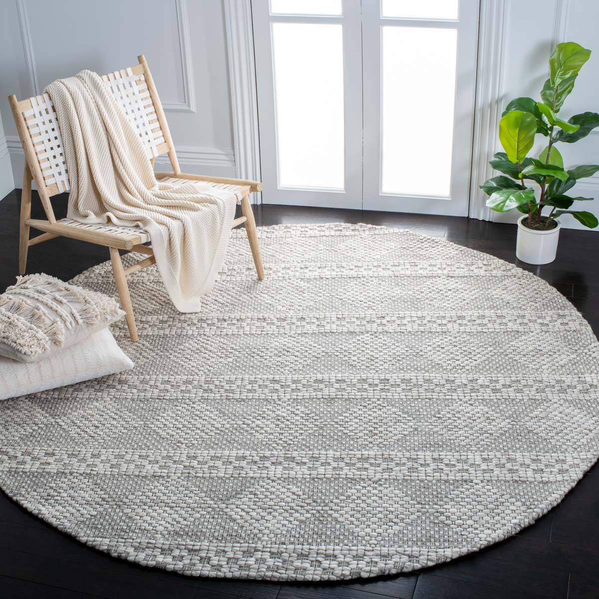 Safavieh Marbella 552 Rug, MRB552 - Beige / Grey