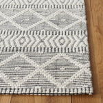 Safavieh Marbella 751 Rug, MRB751 - Ivory / Black