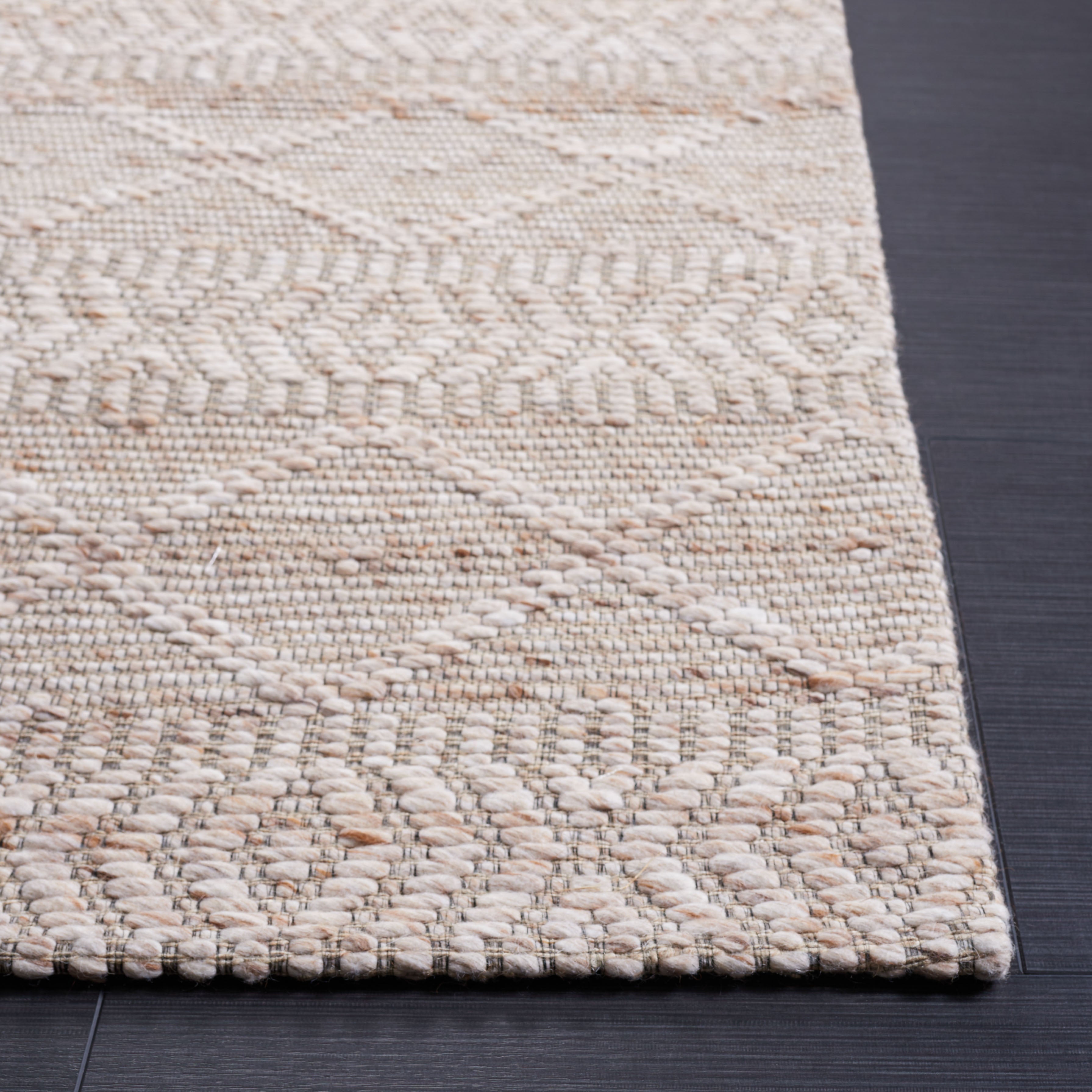 Safavieh Marbella 751 Rug, MRB751 - Natural / Beige