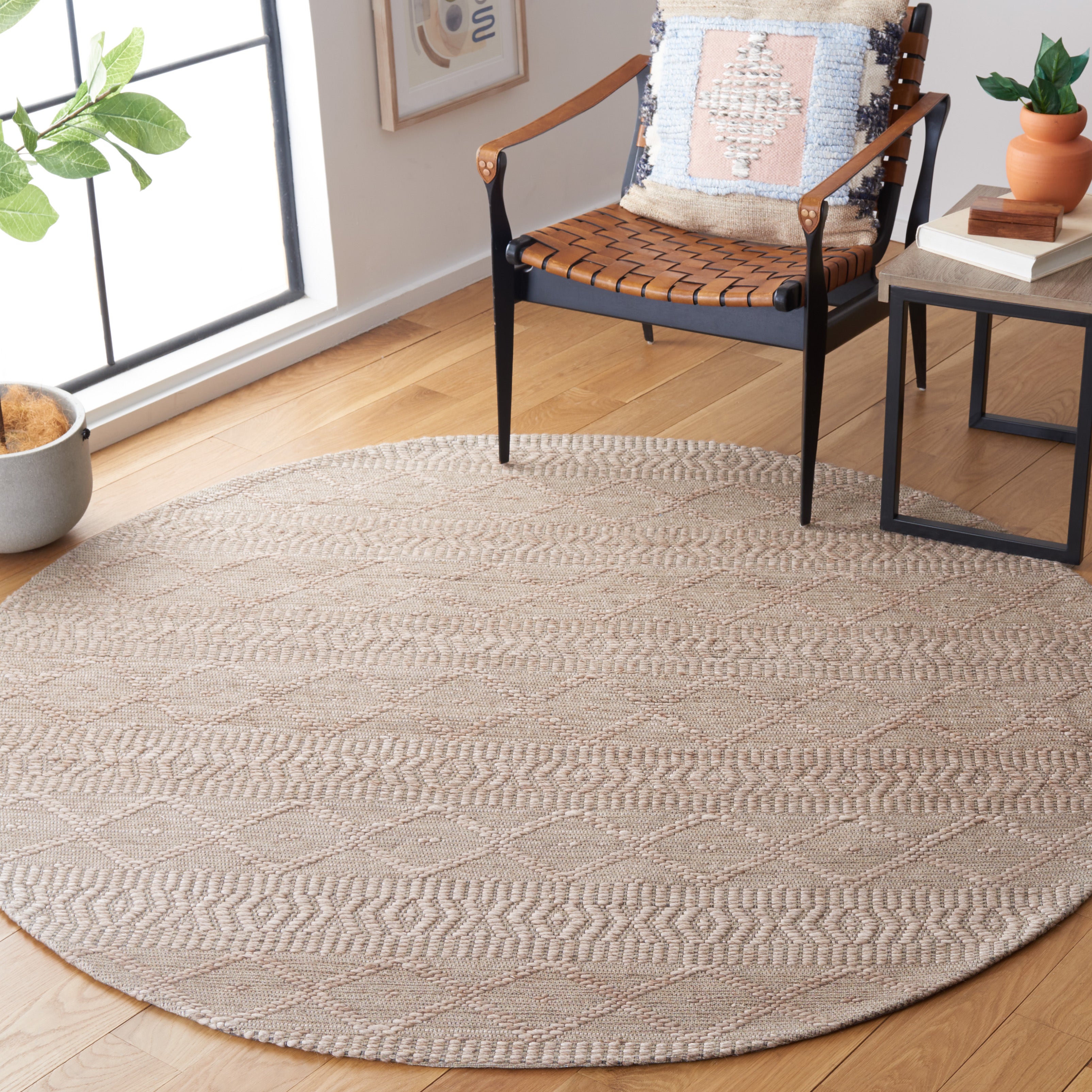 Safavieh Marbella 751 Rug, MRB751 - Natural / Beige