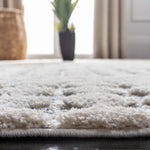 Martha Stewart 0737 Rug, MSR0737 - White / Light Grey