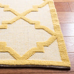 Martha Stewart 2552 Rug, MSR2552 - Ivory / Gold