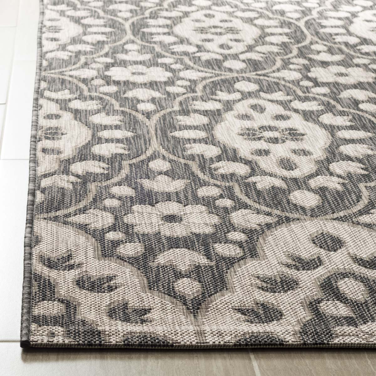 Martha Stewart 411 Rug, MSR411 - Black / Beige