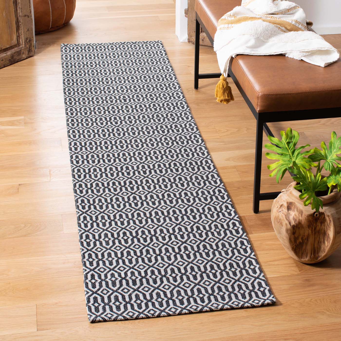 Martha Stewart 411 Rug, MSR411 - Charcoal / Grey