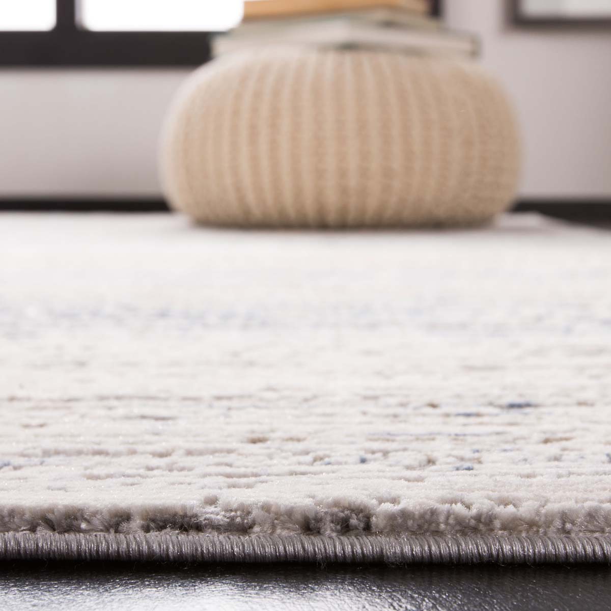 Martha Stewart 682 Rug, MSR682 - Cream / Light Grey