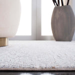 Martha Stewart 8933 Rug, MSR8933 - Ivory / Beige