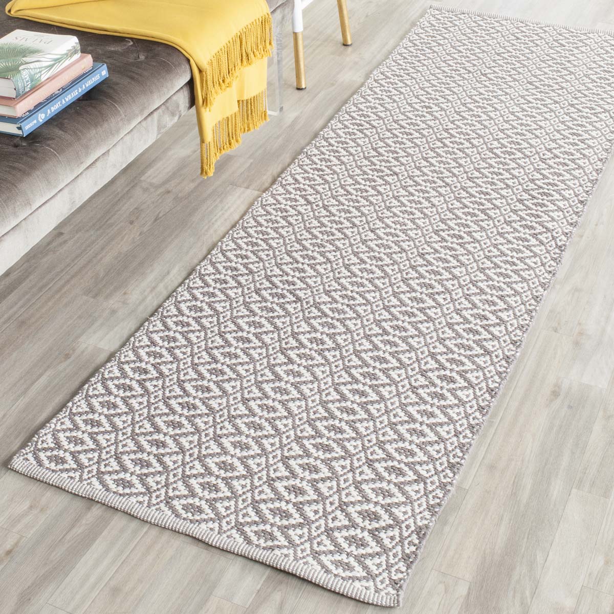 Safavieh Montauk 716 Rug, MTK716 - Ivory / Grey