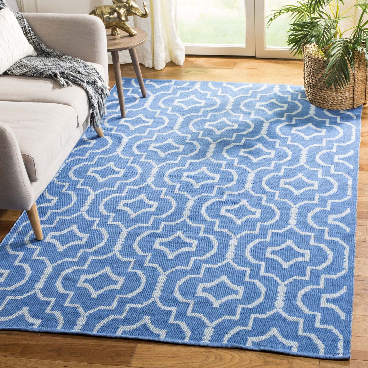 Safavieh Montauk 722 Rug, MTK722 - Blue / Ivory