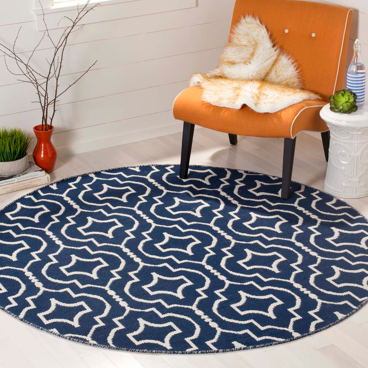 Safavieh Montauk 722 Rug, MTK722 - Navy / Ivory