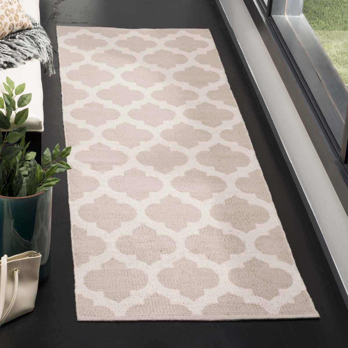 Safavieh Montauk 723 Rug, MTK723 - Grey / Ivory