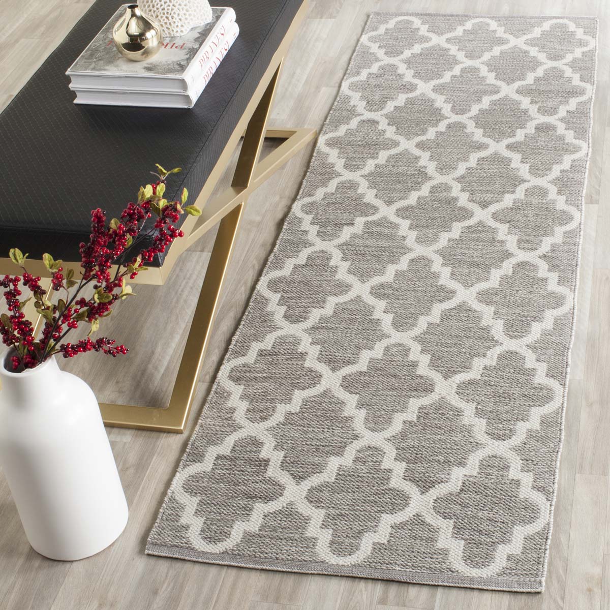 Safavieh Montauk 810 Rug, MTK810 - Grey / Ivory