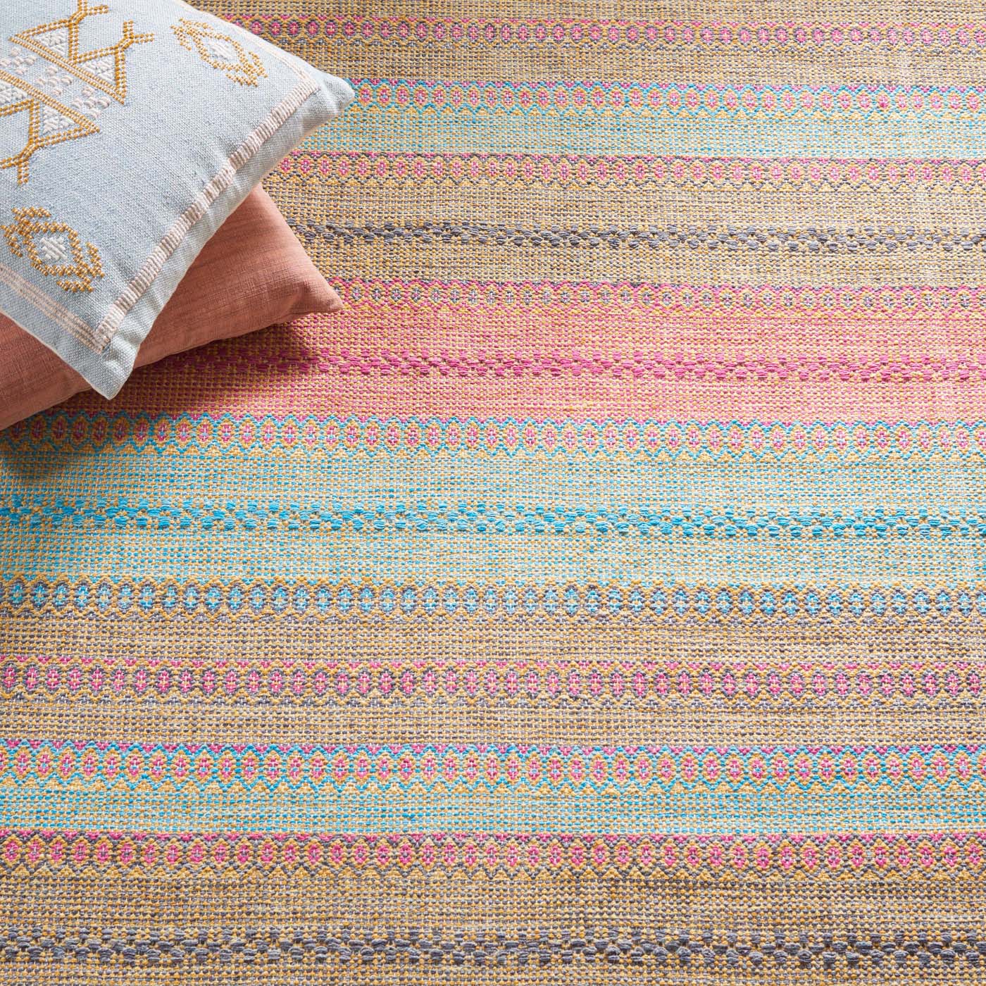 Safavieh Montauk 851 Rug, MTK851 - Blue / Pink