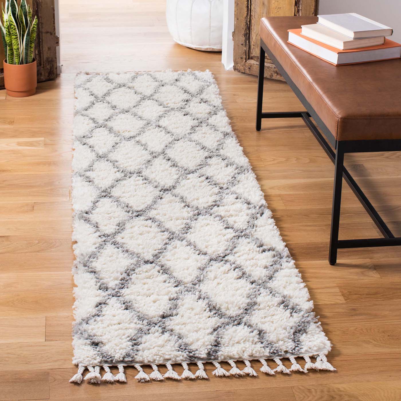 Safavieh Moroccan Tassel Shag 358 Rug, MTS358 - Ivory / Light Grey