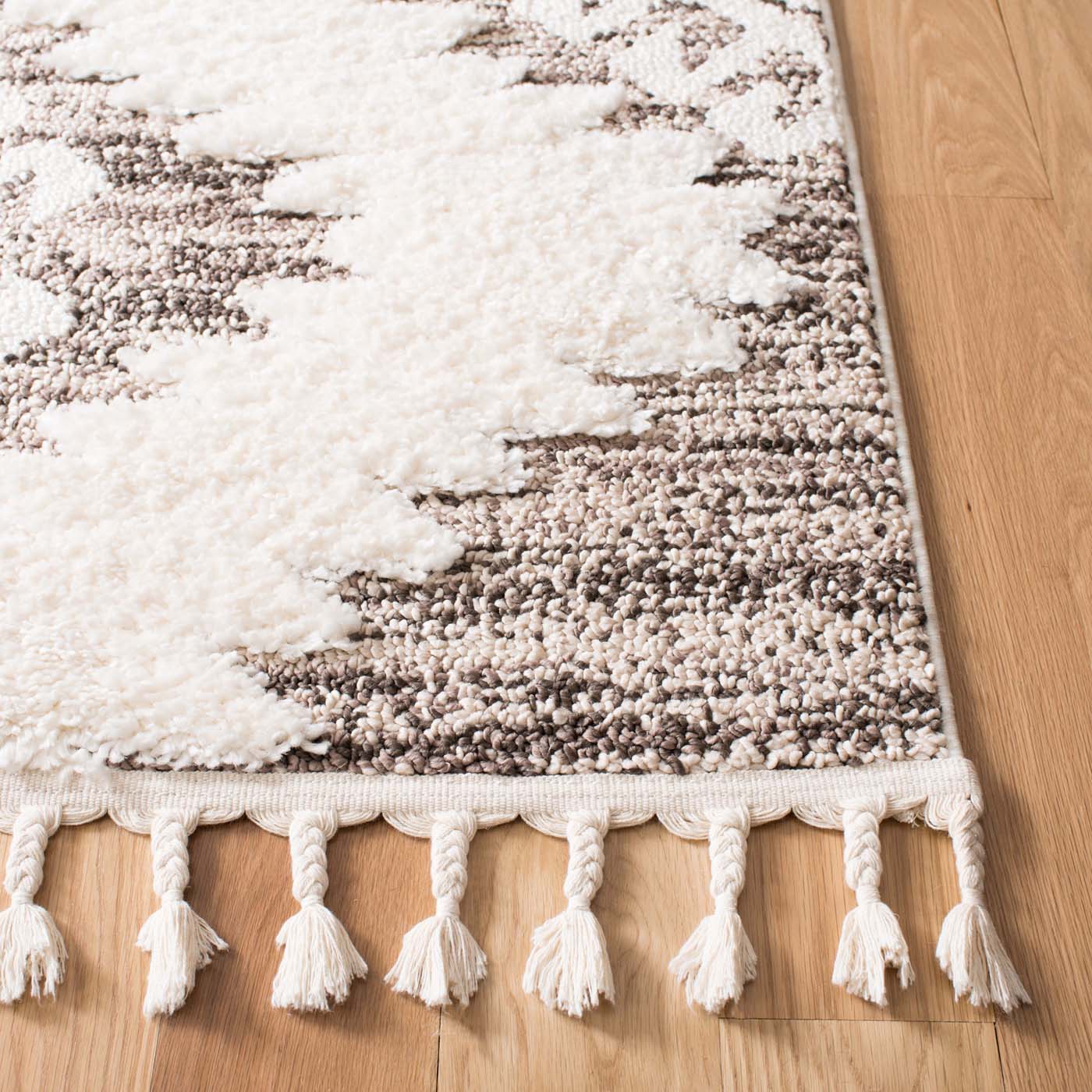 Safavieh Moroccan Tassel Shag 652 Rug, MTS652 - Ivory / Brown