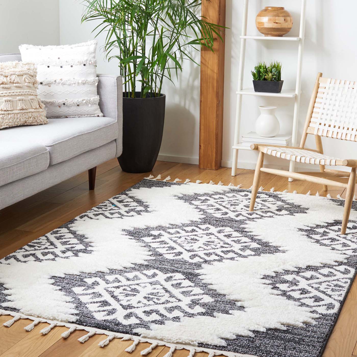 Safavieh Moroccan Tassel Shag 652 Rug, MTS652 - Dark Grey / Ivory