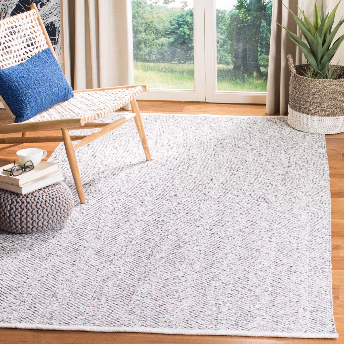 Safavieh Nantucket 144 Rug, NAN144 - Charcoal