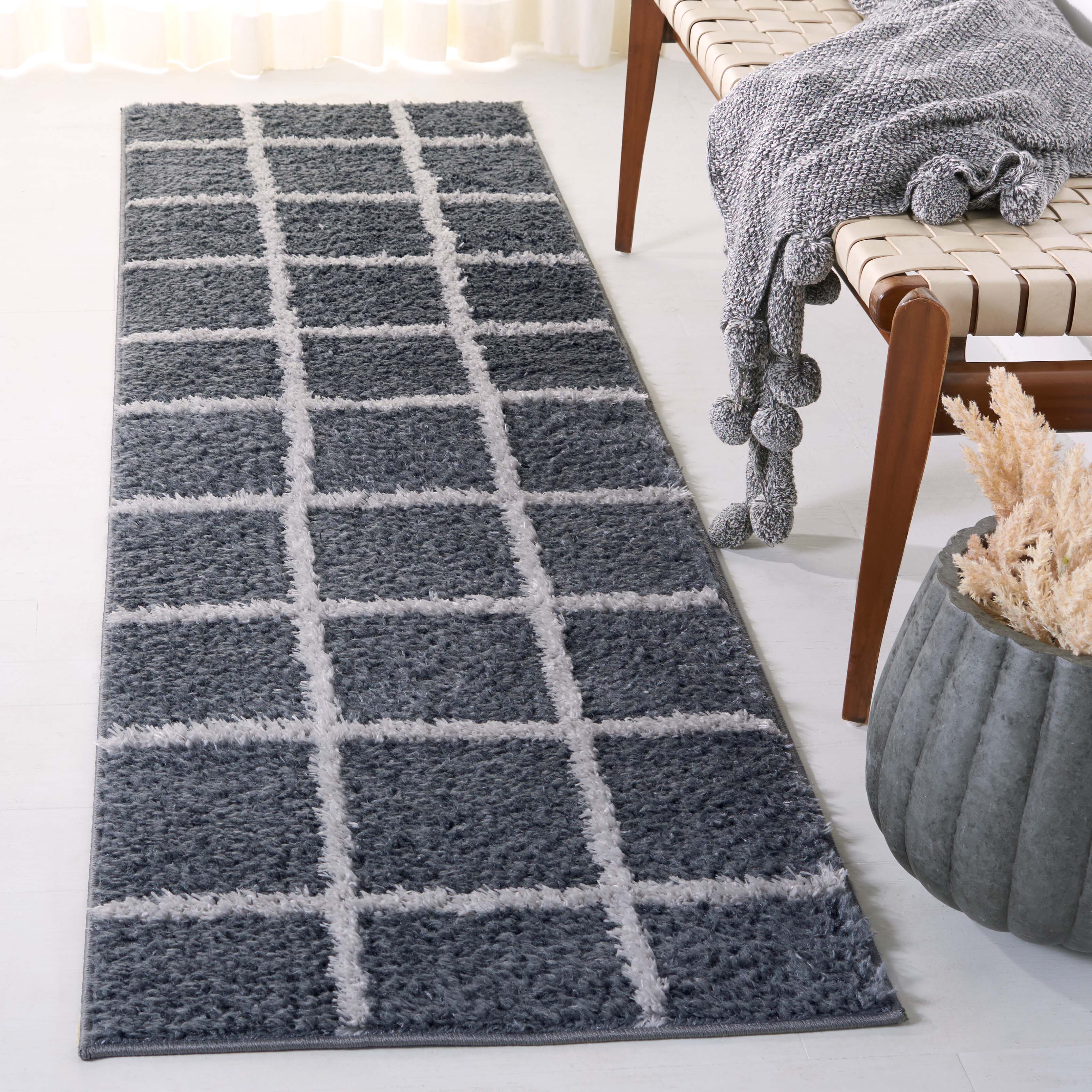 Safavieh Norway 206 Rug, NOR206 - Dark Grey / Light Grey