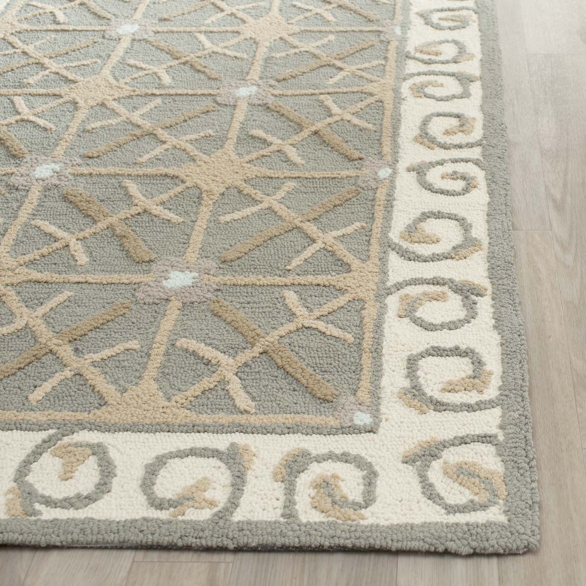 Safavieh Newport 443 Rug, NPT443 - Olive / Beige