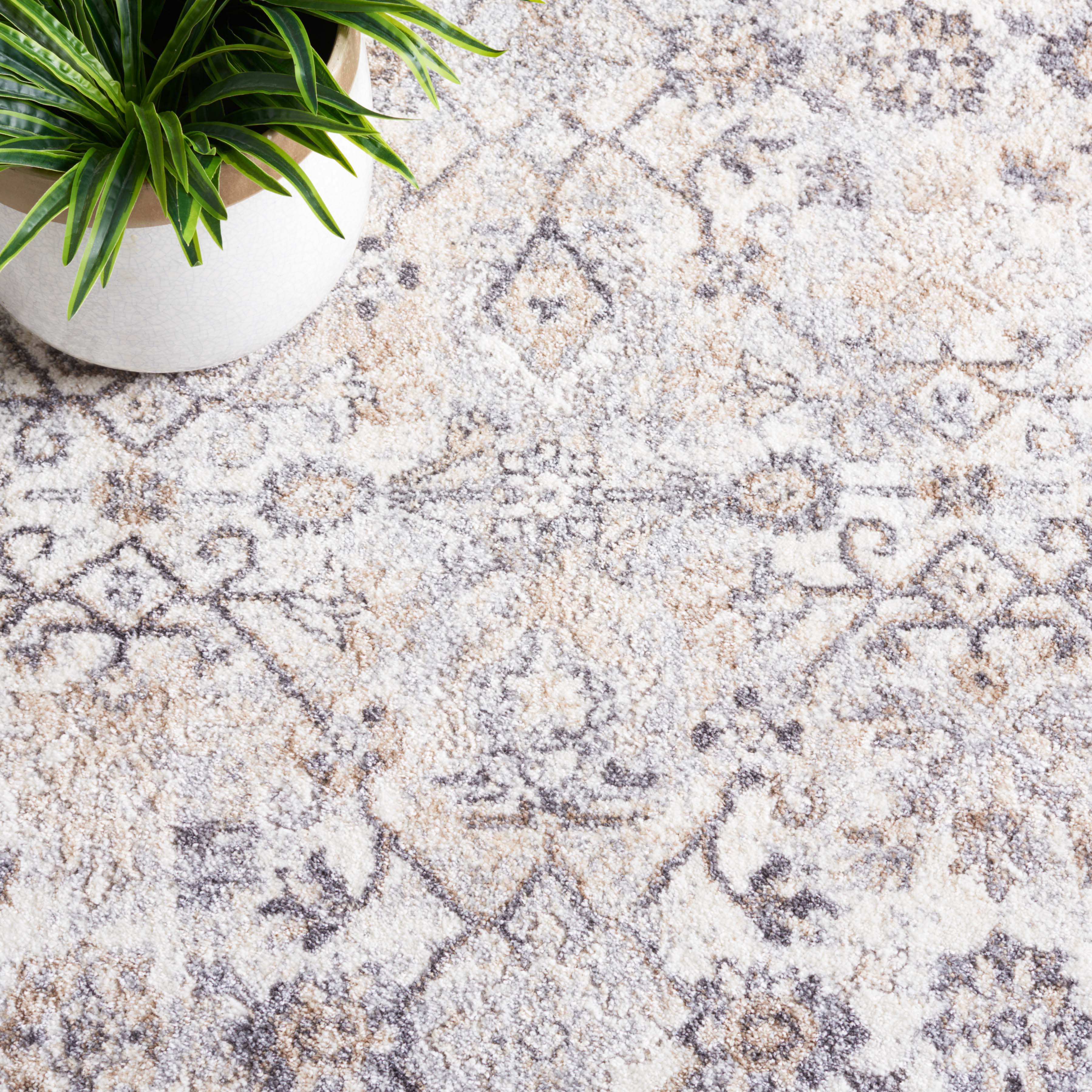 Safavieh Opal 462 Rug, OAL462 - Grey / Beige