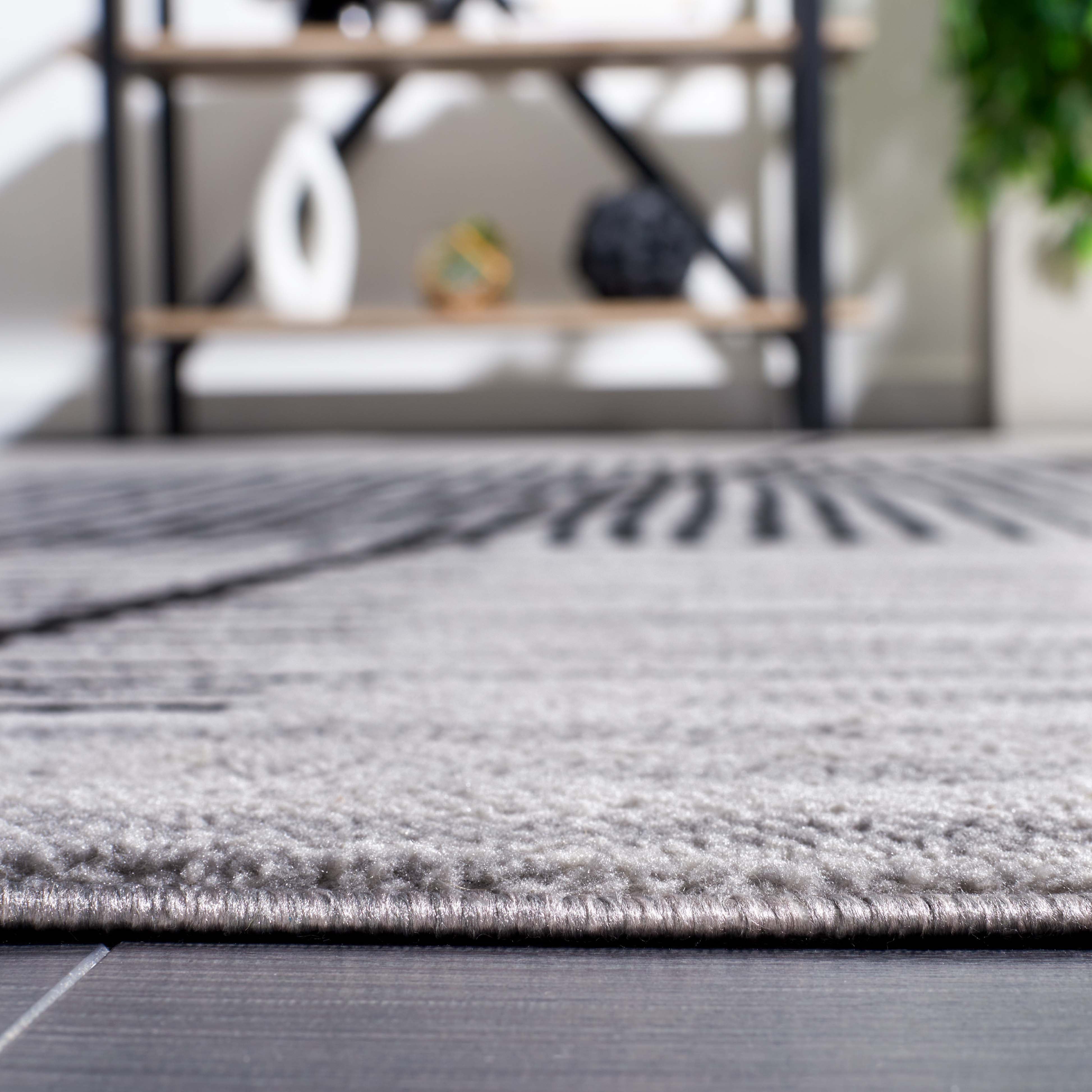 Safavieh Odyssey 830 Rug, ODY830 - Grey / Black