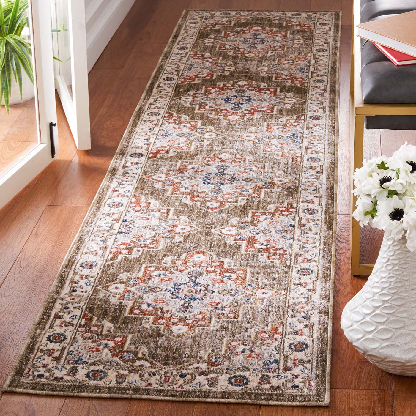 Safavieh Olympia 208 Rug, OPA208 - Green / Ivory